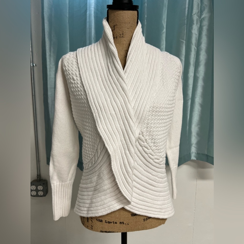 Lilly Pulitzer white crochet cardigan